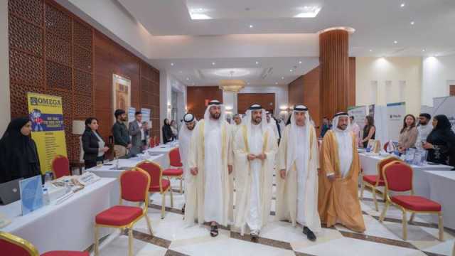 سلطان بن أحمد يفتتح معرض «إثراء» للتوظيف في القطاع المالي