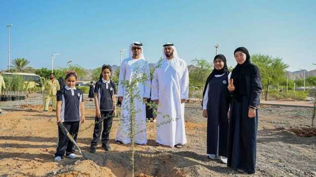 «بريد الإمارات» تطلق حملة «نزرع من أجل مجتمعنا»