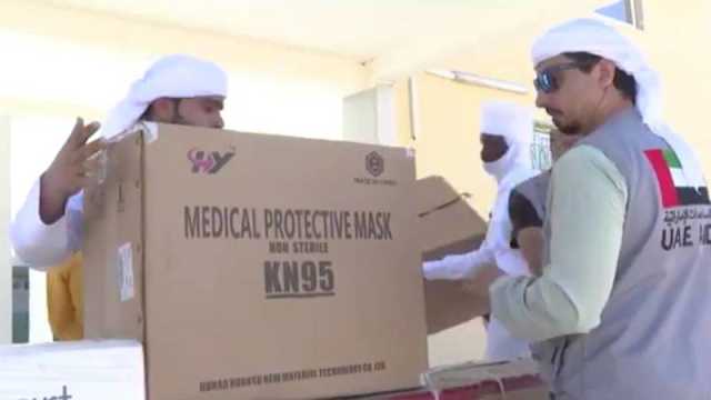الفريق الإنساني الإماراتي يقدم مستلزمات ومعدات طبية لمستشفى في شمال تشاد
