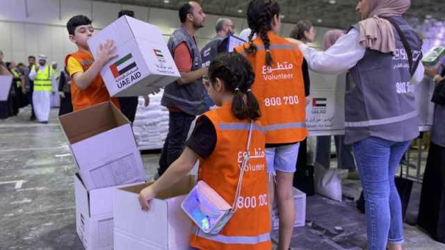 استقطاب 4 آلاف متطوع لتعبئة 7 آلاف حزمة من المساعدات ضمن حملة «تراحم من أجل غزة» في الشارقة