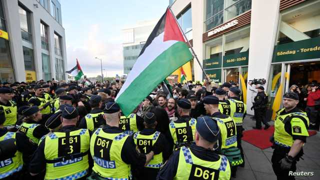 شهدت احتجاز ناشطة بارزة.. احتجاجات مؤيدة للفلسطينيين قبل انطلاق نهائي يوروفيجن