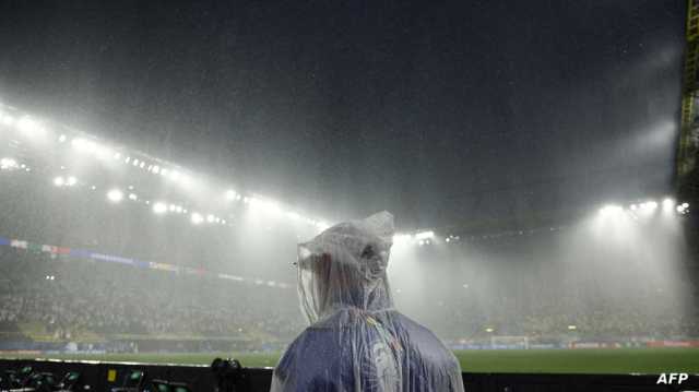 استئناف مباراة ألمانيا والدنمارك بعد توقف بسبب عاصفة رعدية