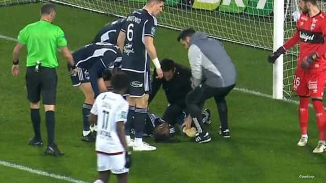 فيديو.. لاعب يدخل في غيبوبة بعد 40 ثانية من انطلاق مباراة فريقه بفرنسا