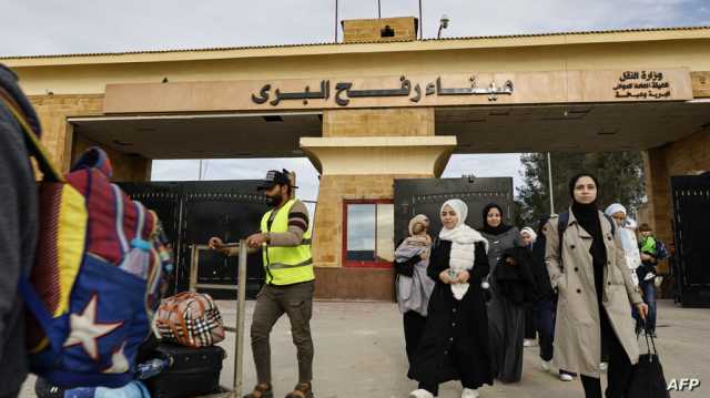مصر: السماح بدخول الفلسطينيين العالقين إلى غزة وتسليم 130 ألف لتر من الديزل يوميا خلال الهدنة