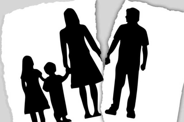 8 أخطاء تربوية يرتكبها الآباء بعد الطلاق