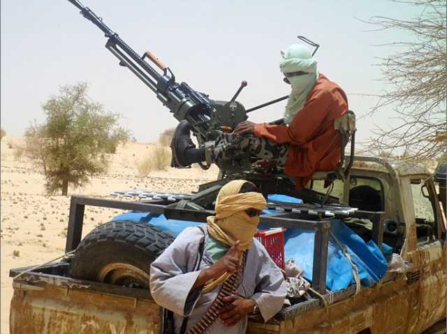 جماعة مرتبطة بتنظيم القاعدة تتبنى هجوما على ثكنة لجيش مالي