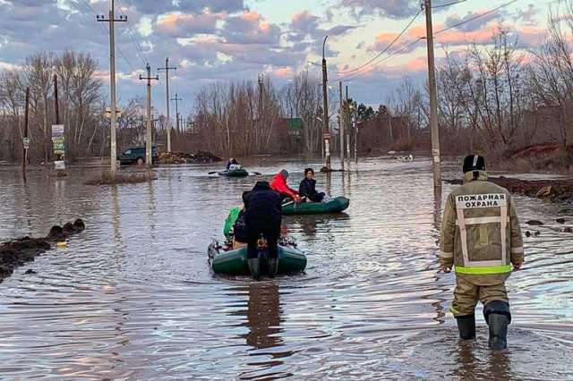 روسيا تعلن اجتياح الفيضانات لأكثر من 10 آلاف منزل