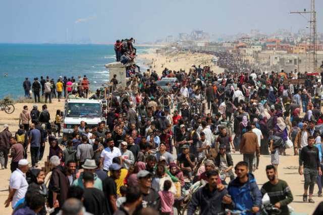 الاحتلال يستهدف مجددا النازحين العائدين لشمال غزة