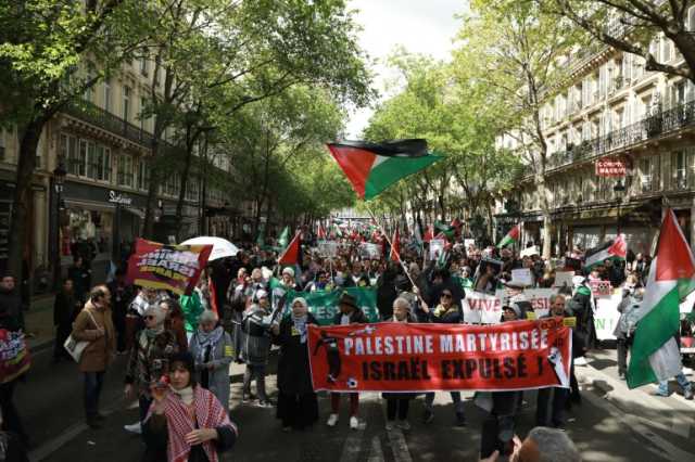 احتجاج في باريس لمناهضة العنصرية والإسلاموفوبيا بسبب الحرب على غزة