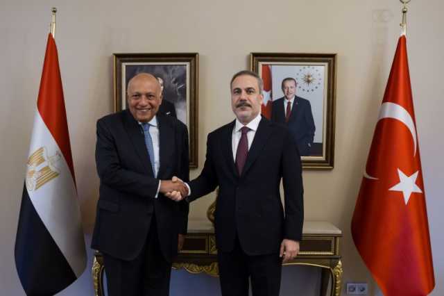 تركيا ومصر تبحثان تعزيز المساعدات لغزة