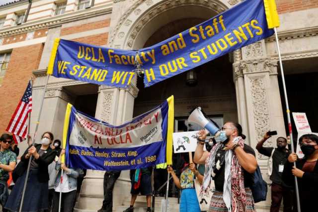 مخيم احتجاج جديد بجامعة كاليفورنيا واعتقال طلاب في بريطانيا