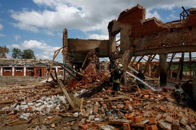 قتلى بهجوم روسي على خاركيف وكييف تستهدف منشآت نفطية