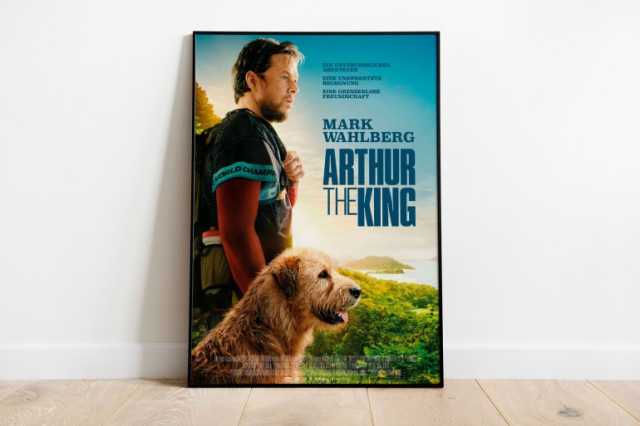 فيلم آرثر الملك.. قصة حقيقية عن حيوان أنقذ حياة فريق من المغامرين