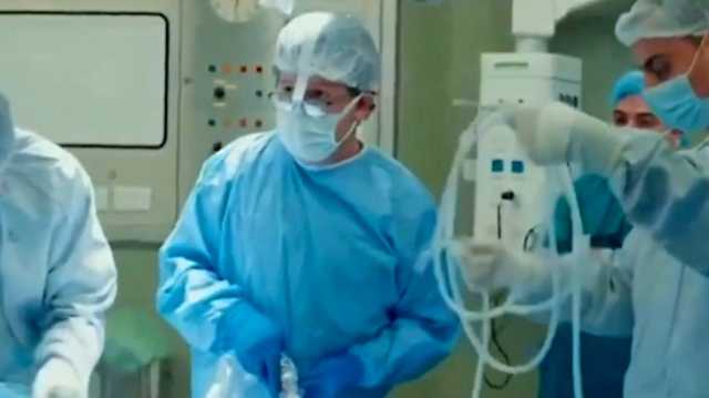 الدكتور عدنان البرش أشهر جراحي العظام بغزة اغتاله الاحتلال تحت التعذيب