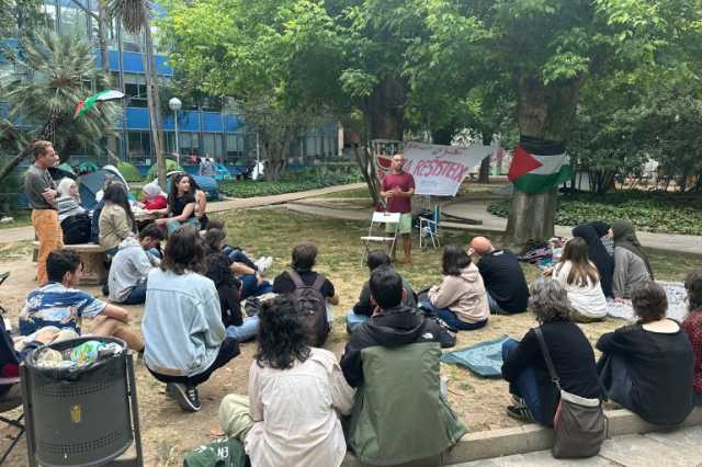 الجزيرة نت تزور أول مخيم طلابي مناصر لفلسطين في إسبانيا