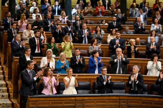 البرلمان الإسباني يقر قانون العفو عن انفصاليي كتالونيا