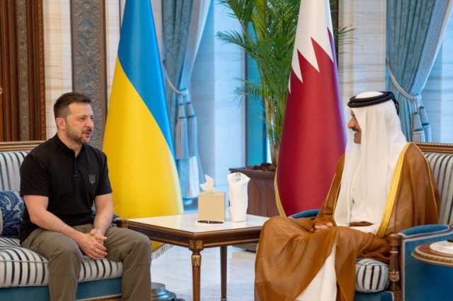 أمير قطر يستقبل الرئيس الأوكراني بالدوحة