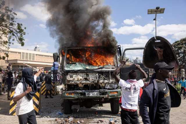 كينيا تستعد لاحتجاجات جديدة رغم تراجع الرئيس عن زيادة الضرائب