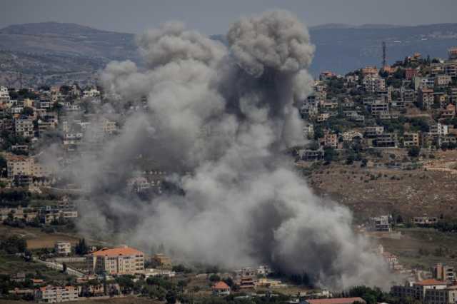 قصف متبادل بين حزب الله وإسرائيل وقوات أميركية تصل البحر المتوسط