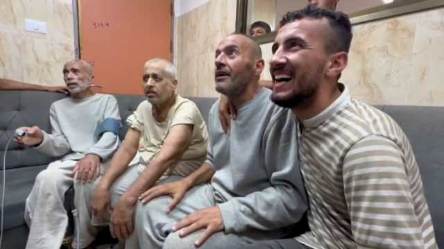 أسير فلسطيني مفرج عنه يروي تفاصيل مروعة داخل سجون الاحتلال