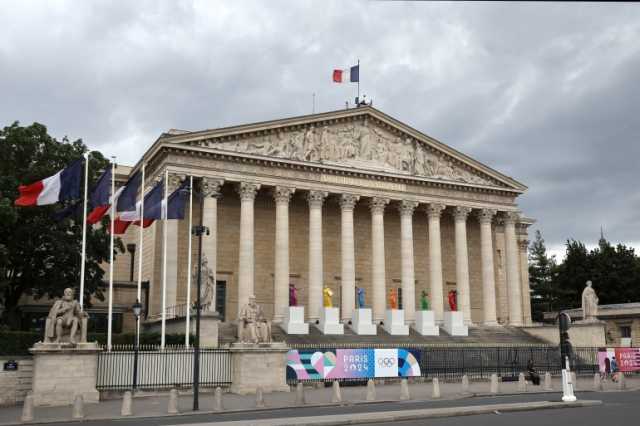 انسحابات انتخابية في فرنسا للحيلولة دون حكم اليمين المتطرف