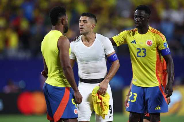 شاهد.. سواريز يحاول عض لاعب كولومبي في كوبا أميركا