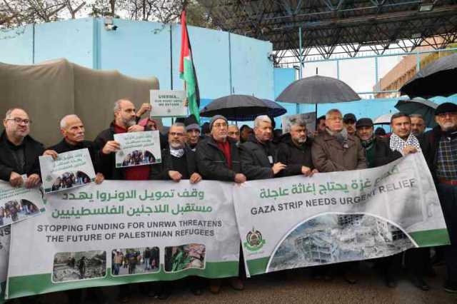 اعتصام فلسطيني أمام الأونروا في بيروت رفضا لوقف تمويلها