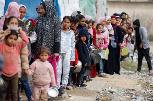 إسقاط المساعدات جوا.. آخر الحلول لإغاثة المتضورين جوعا في غزة