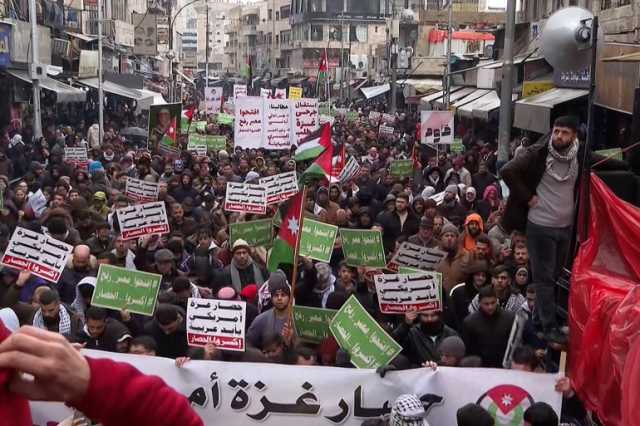 مسيرات في مدن عربية باليوم 112 من العدوان الإسرائيلي على غزة