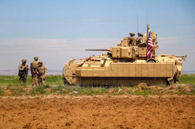 الجيش الأميركي يرسل تعزيزات عسكرية إلى قواعده بشمال سوريا
