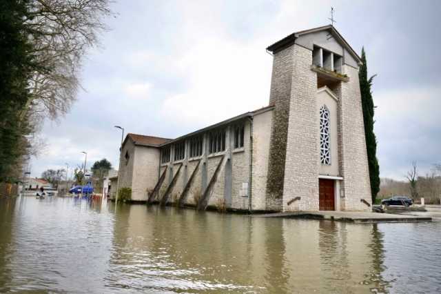 كنائس القرن الـ20 في فرنسا تواجه صعوبات الترميم والتمويل