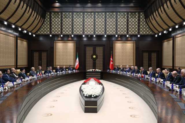 يرافقه وفد سياسي واقتصادي رفيع.. رئيسي بتركيا في أول زيارة رسمية
