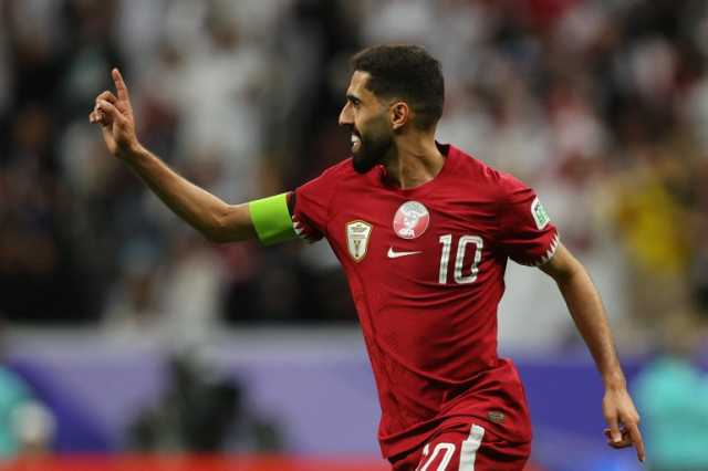 قائد منتخب قطر يعادل رقم ميسي وراموس