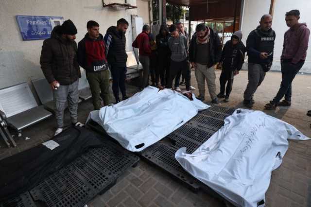 انتشال جثامين بعد انسحاب جزئي للاحتلال من خان يونس واقتحام جديد لمقر الهلال الأحمر