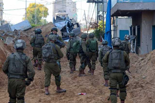 الإذاعة الإسرائيلية: طرد 9 جنود من غزة لرفضهم الأوامر العسكرية