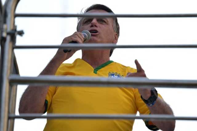 بولسونارو يحشد أنصاره ويندد باستبعاده من الترشح لأي منصب بالبرازيل