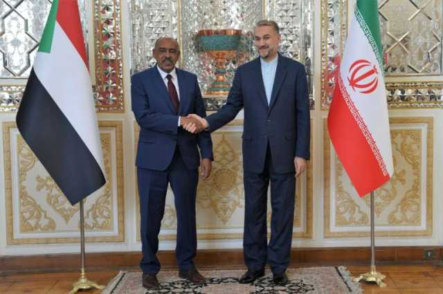 وزير خارجية السودان في طهران للمرة الأولى بعد استئناف العلاقات