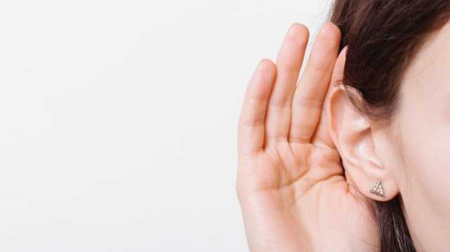 في يومه العالمي.. هذه أعراض مشاكل السمع