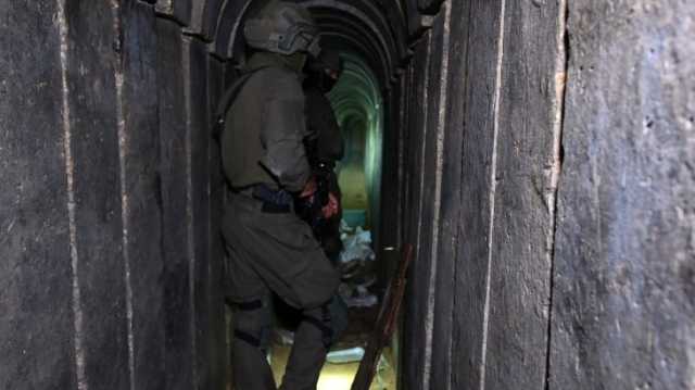 شاهد.. مقطع للقسام يُظهر سحب جندي إسرائيلي داخل نفق بغزة