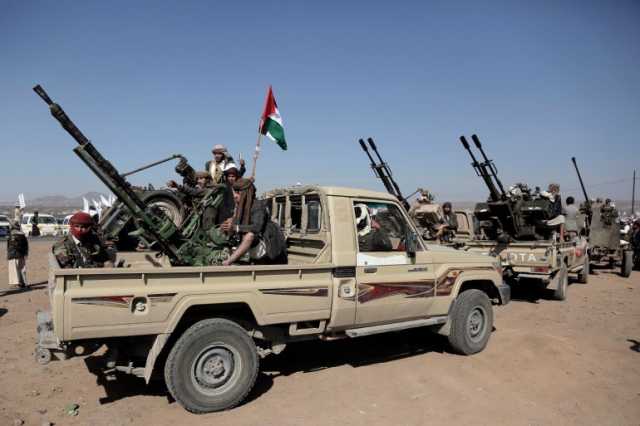 الحوثيون يؤكدون الاستمرار بمساندة غزة ويتوعدون بالرد على القصف