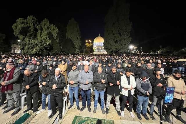 القدس تستقبل رمضان بإجراءات أمنية وقيود على الصلاة وجنود فوق قبة الصخرة