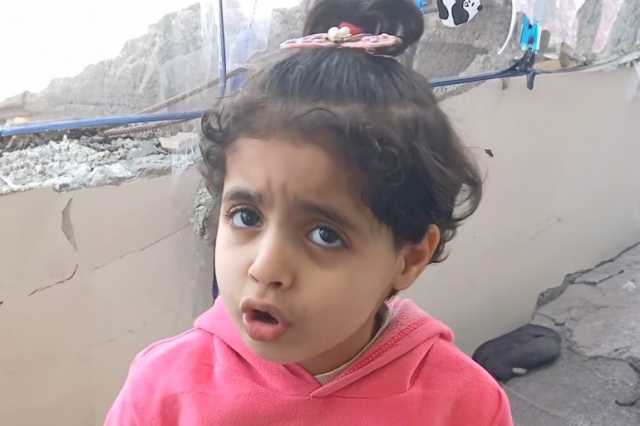 الناس تعبانة وتريد أن تأكل.. شاهد مأساة غزة بعيون طفلة
