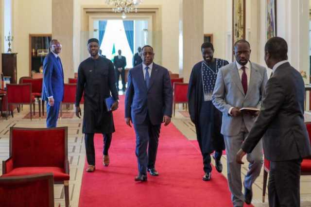 ماكي سال يستقبل الرئيس السنغالي المنتخب والاتحاد الأفريقي يهنئه