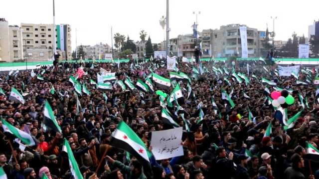 السوريون يعودن مجددا لساحات الحرية في ذكرى ثورتهم الـ13