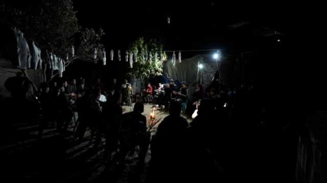 النازحون في خان يونس يحاولون كسر واقعهم بتنظيم حفلات رمضانية بسيطة