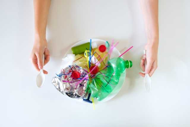 المايكروبلاستيك.. يدمّر النظم البيئية ويهدد صحة الإنسان