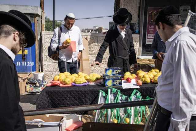 كالكاليست: تبرعات وديون.. هكذا يعمل اقتصاد الحريديم في إسرائيل