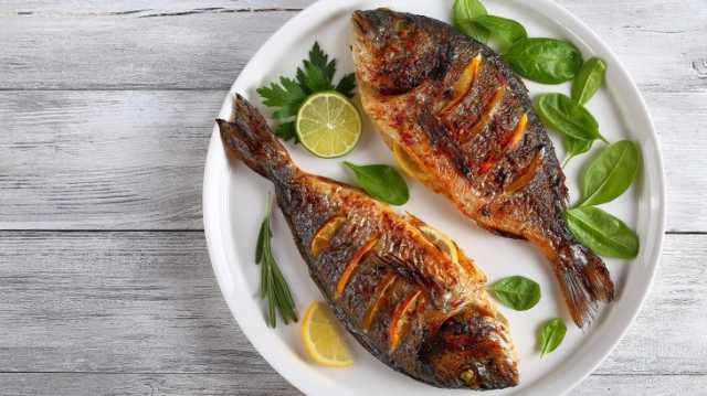 كيف يؤثر تناول السمك على هرمون الثايروكسين والغدة الدرقية؟