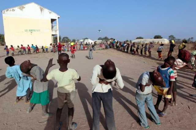 الجيش النيجيري ينقذ عشرات التلاميذ خطفهم مسلحون من مدرستهم بشمال البلاد