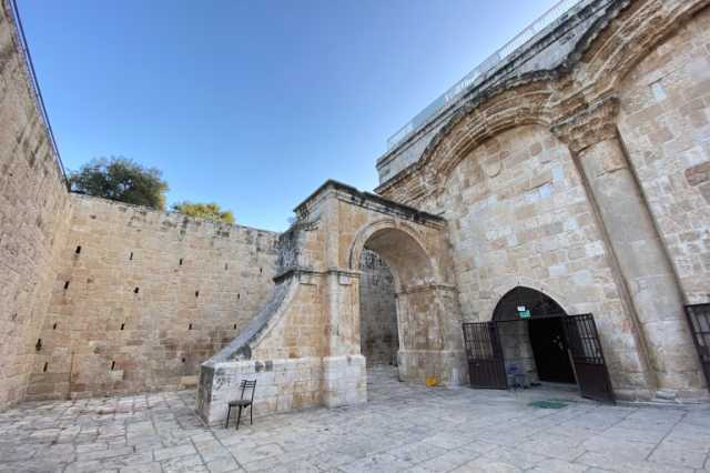 محافظة القدس: الاحتلال يستفرد بمصلى باب الرحمة في الأقصى